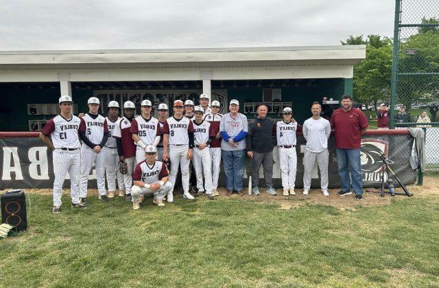 Baseball Alumni Take Some Swings